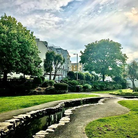 Palm Court B&B إلفراكومبْ المظهر الخارجي الصورة